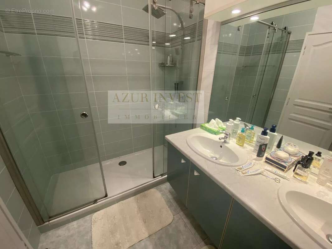 Appartement à ROQUEBRUNE-CAP-MARTIN