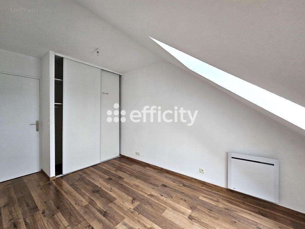 Appartement à NANTEUIL-LE-HAUDOUIN