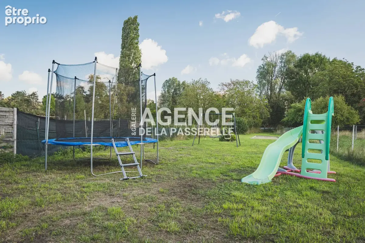 Maison rénovée de 118m2, 4 chambres, jardin et piscine. - photo 50