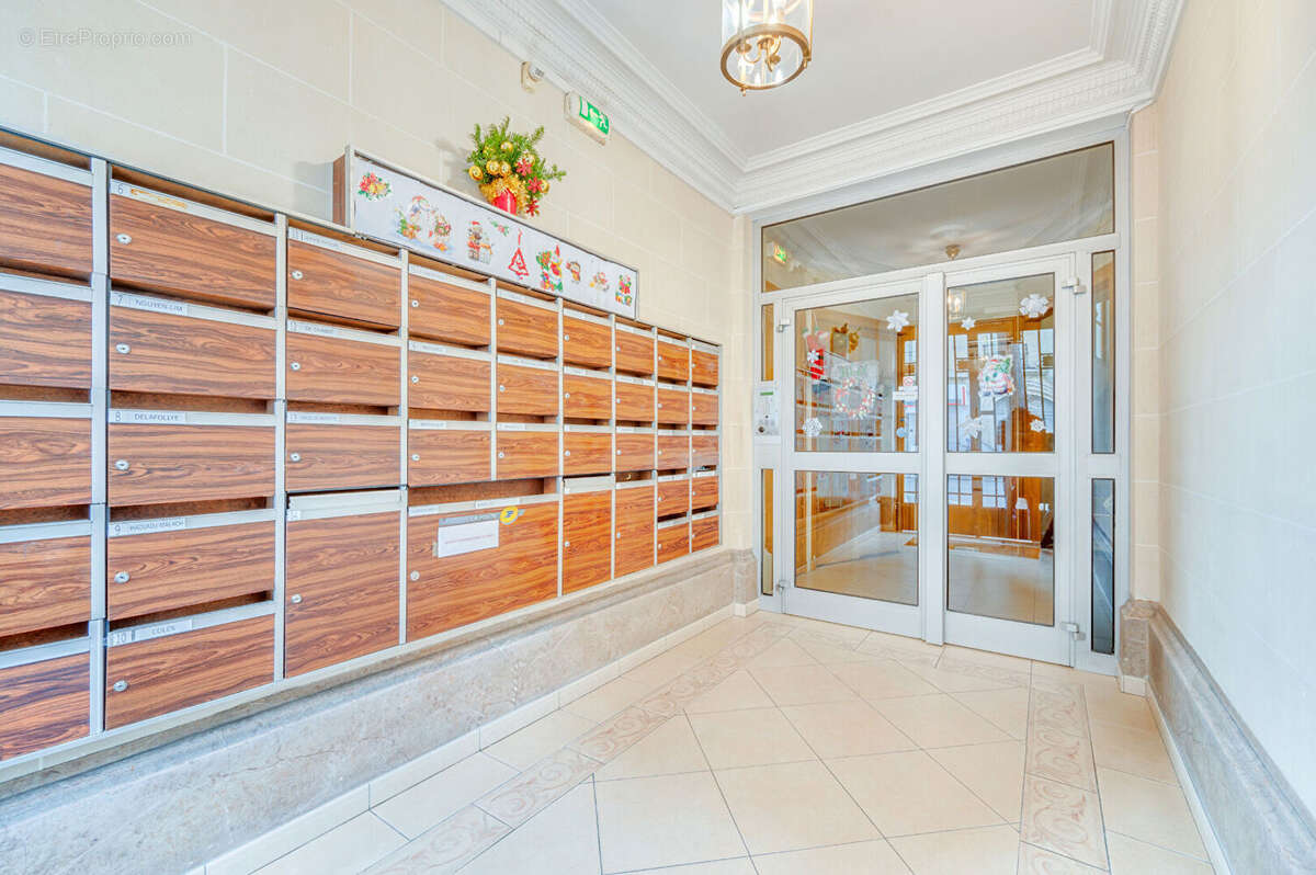 Appartement à PARIS-15E