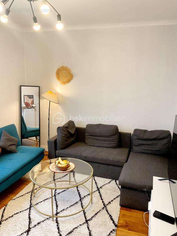 Appartement à LA GARENNE-COLOMBES