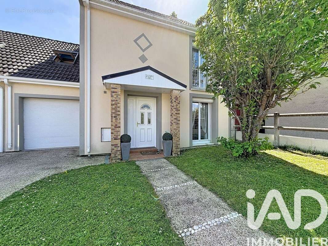 Photo 2 - Maison à MANTES-LA-VILLE