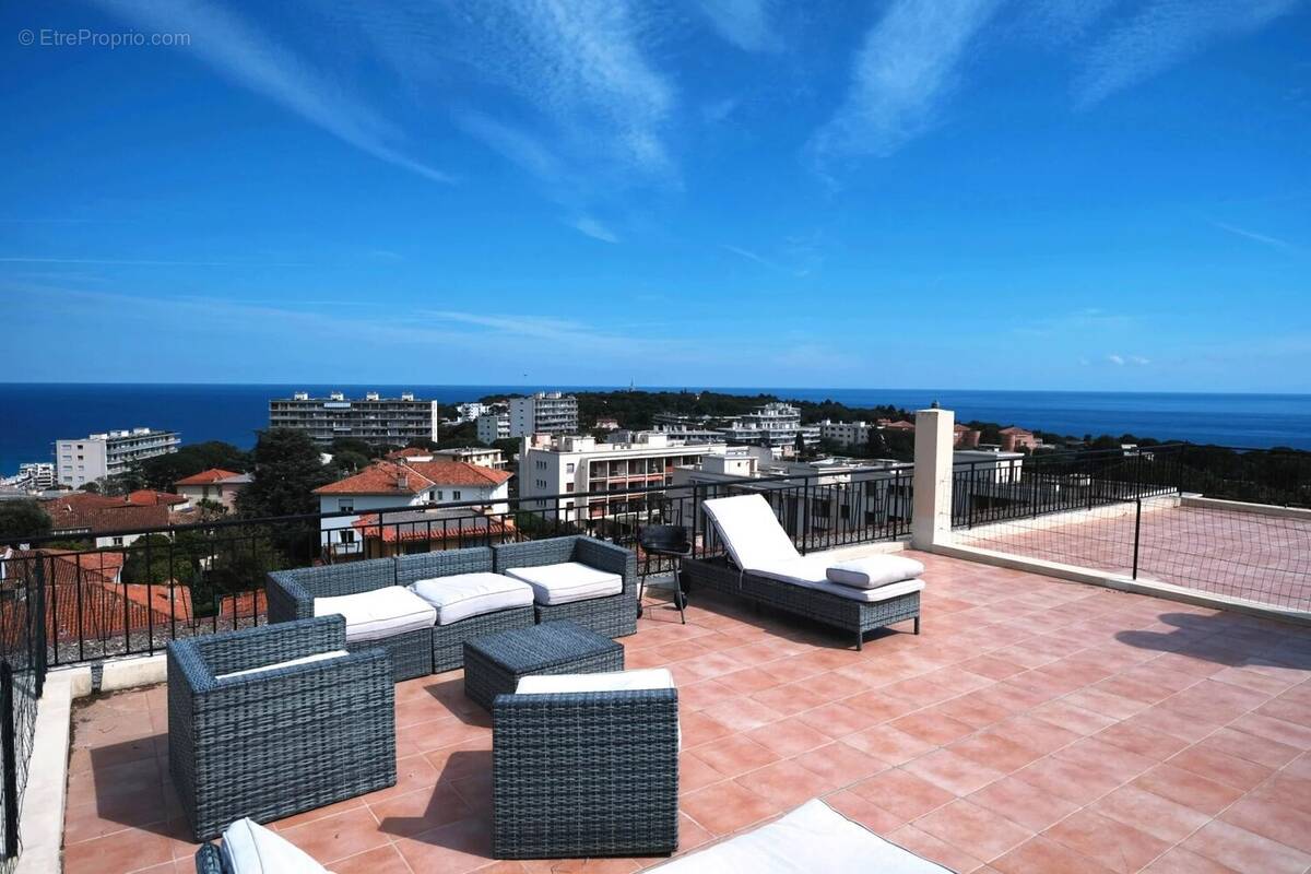 Appartement à ROQUEBRUNE-CAP-MARTIN