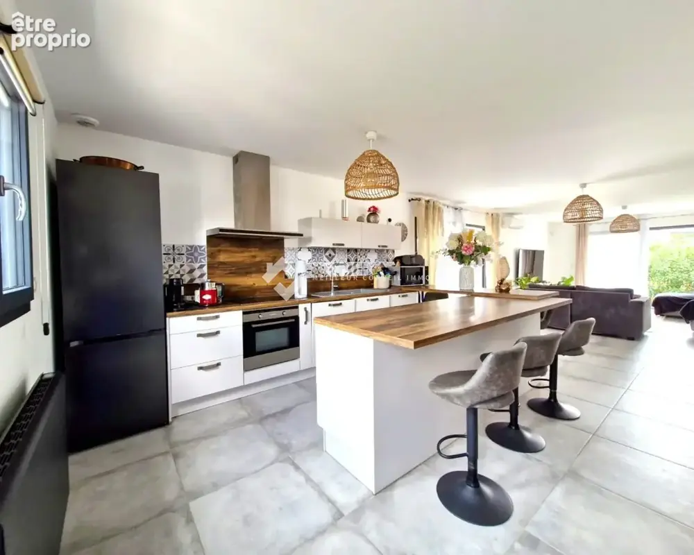 Maison 93 m² à Trouillas  - photo 2