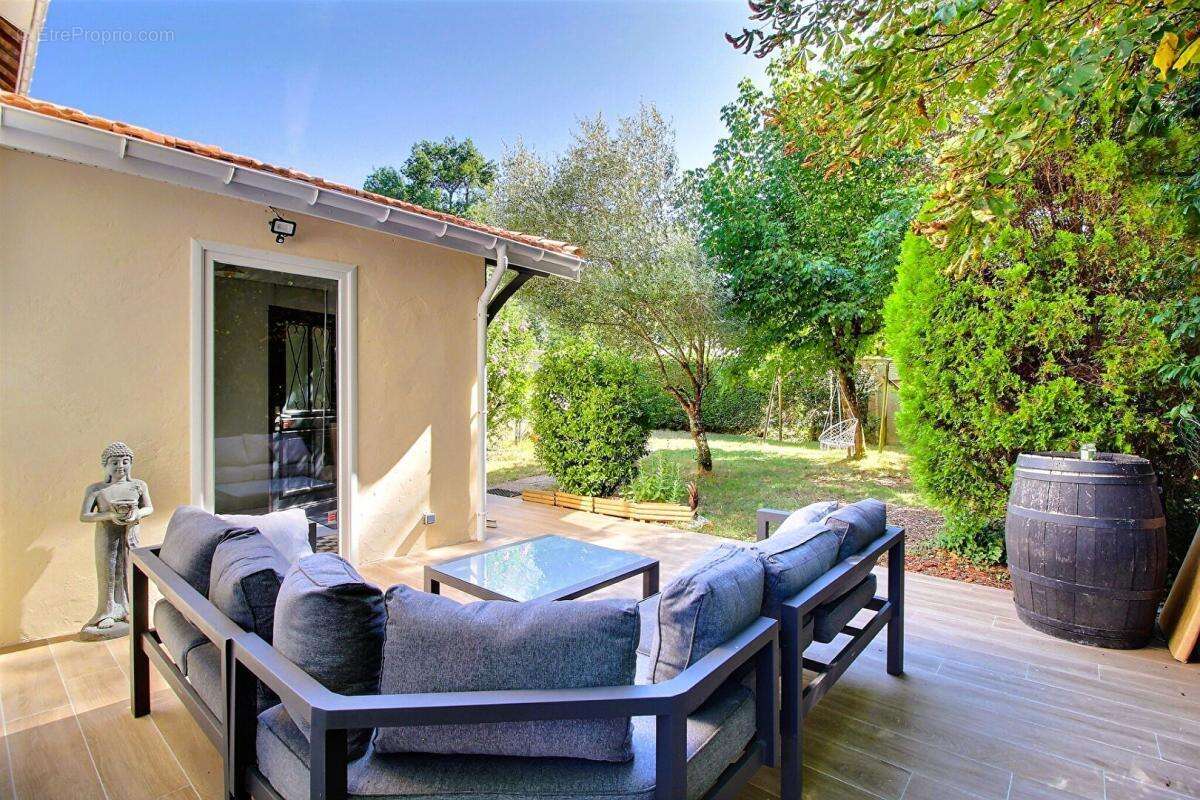 Maison T3 PERISSAC 83M² clé en main avec jardin arboré - photo 10