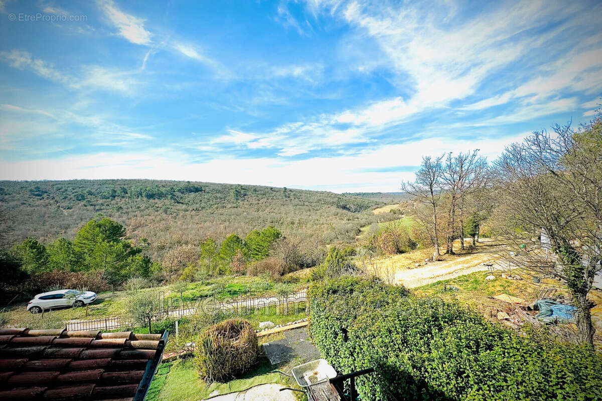Maison à ARTIGNOSC-SUR-VERDON