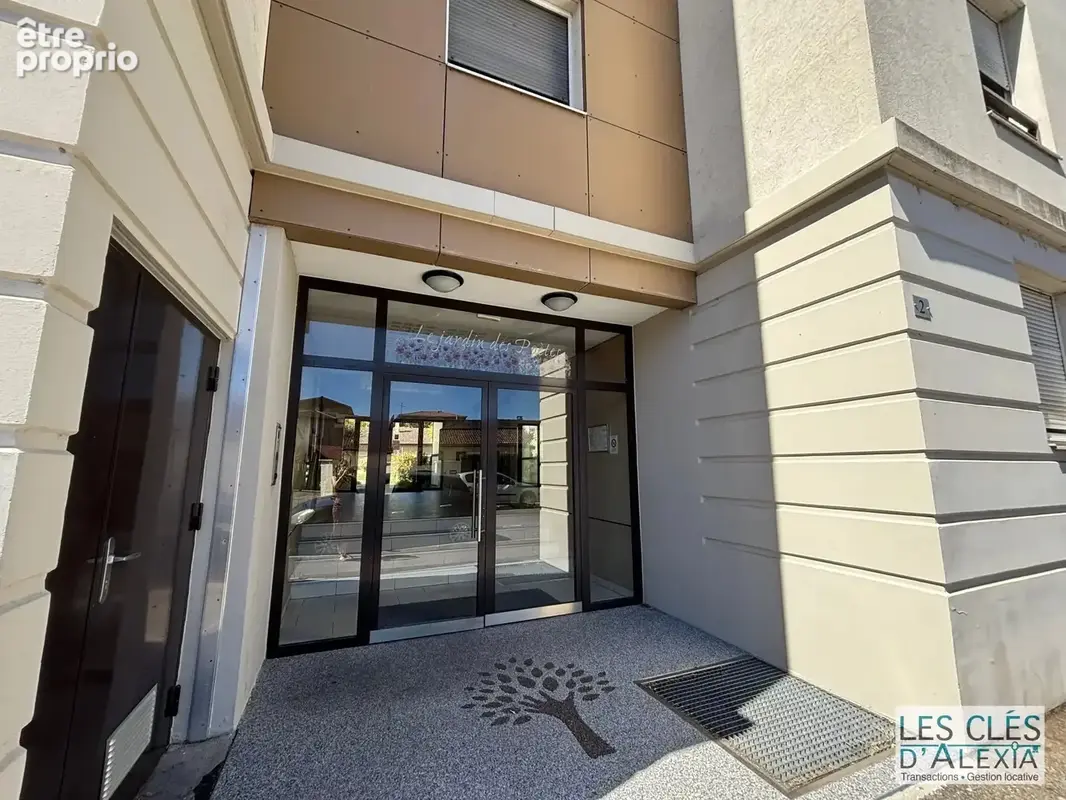 VAULX-EN-VELIN – T4 de 89,33 m² avec terrasse, jardin privatif et garage double en sus - photo 2