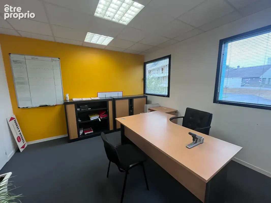 A vendre / a louer - gouesnou - bureaux de 229 m² - photo 3