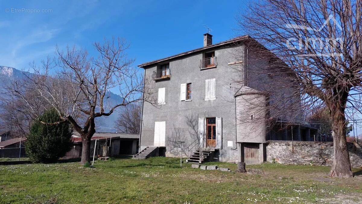 Maison à LE CHEYLAS