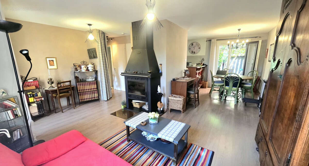 Maison à SOLLIES-PONT