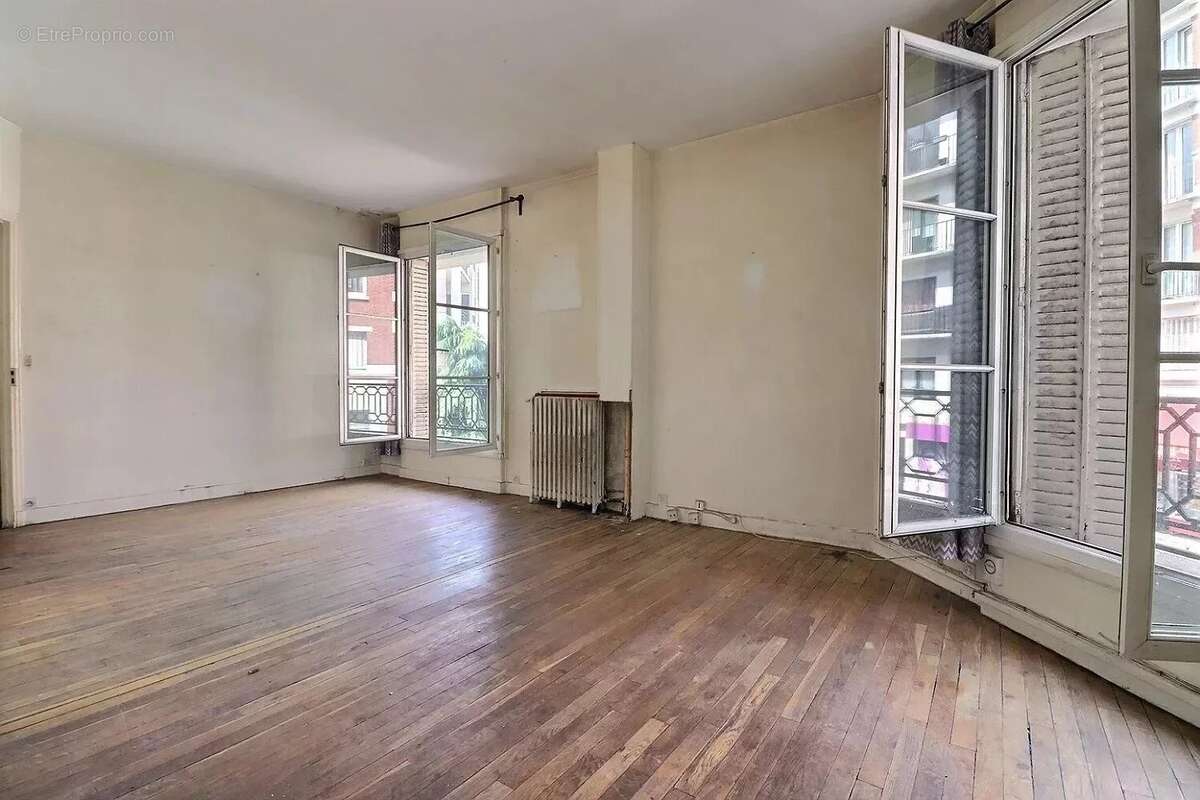 Appartement à PARIS-14E