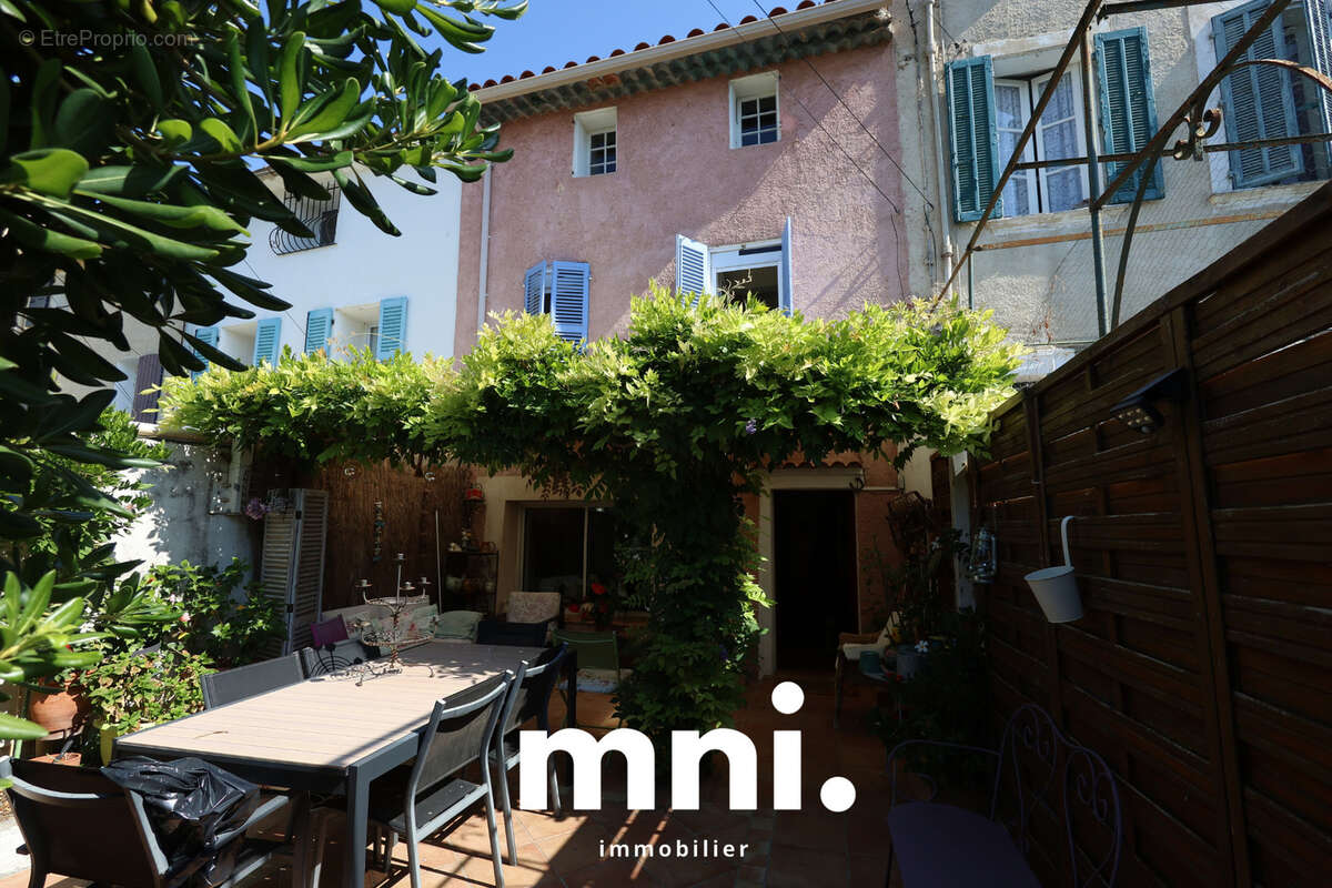 Maison à SIX-FOURS-LES-PLAGES