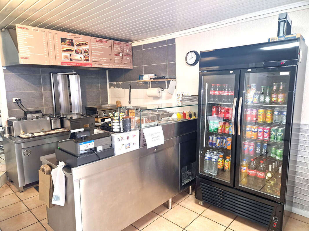 Commerce à FORCALQUEIRET