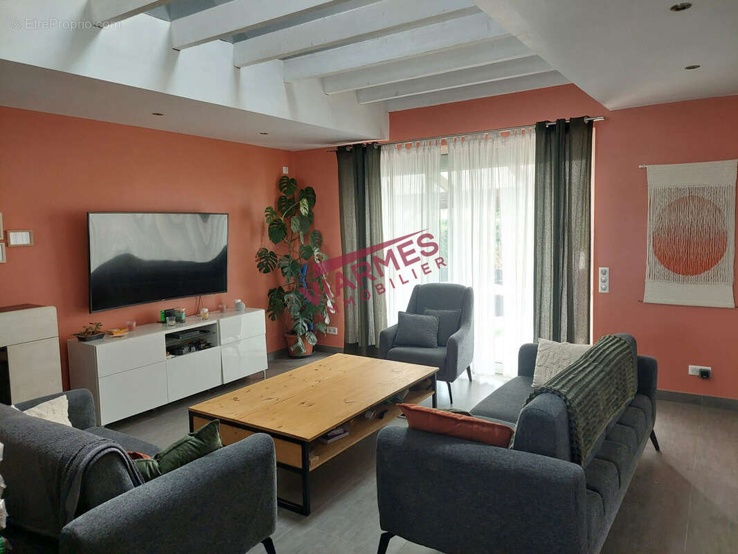   - Maison à BELLOY-EN-FRANCE