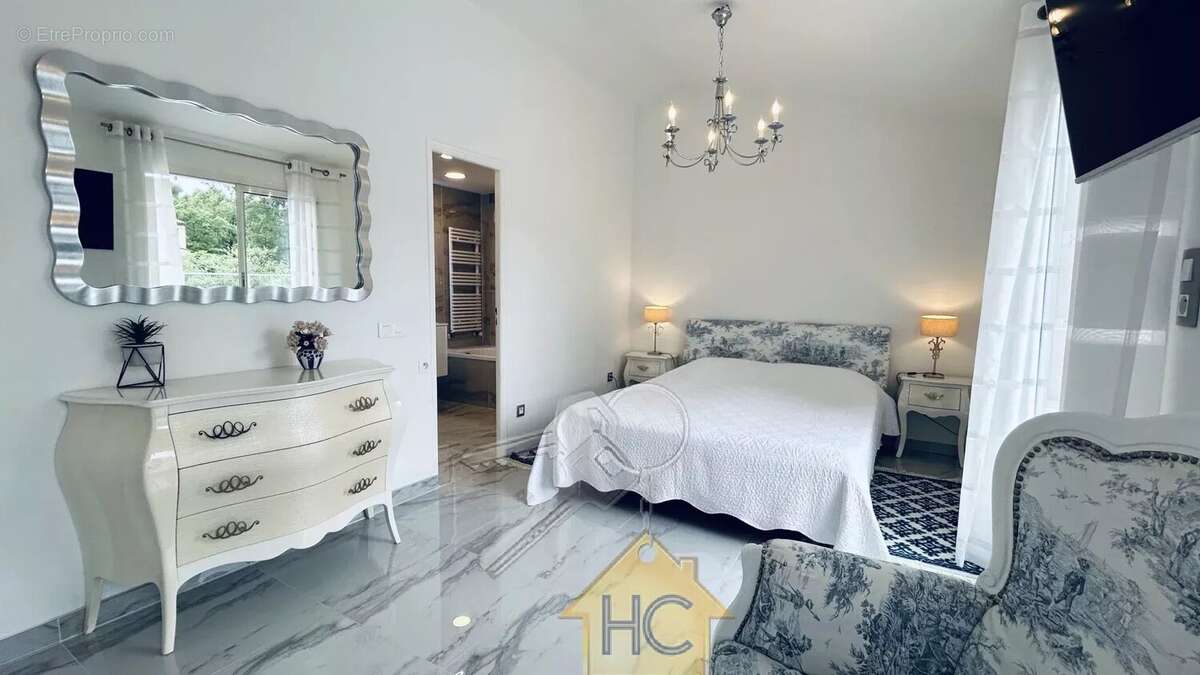 Maison à MOUANS-SARTOUX