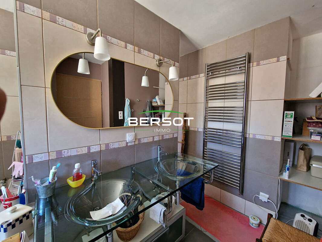 Maison à GUILLON-LES-BAINS