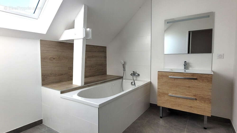 DPE A :Belle maison  traditionnelle de 6 pièces principales 130.41 m² habitables, grand garage, terrain 354m² - photo 11