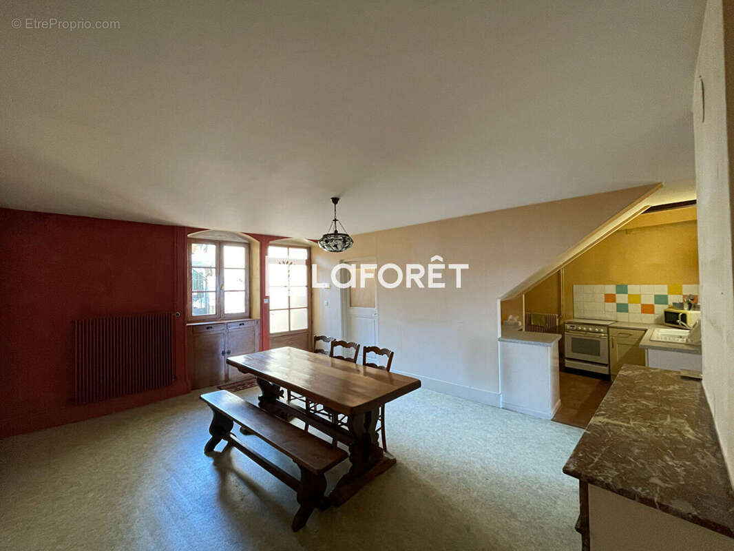 Maison à LONS-LE-SAUNIER