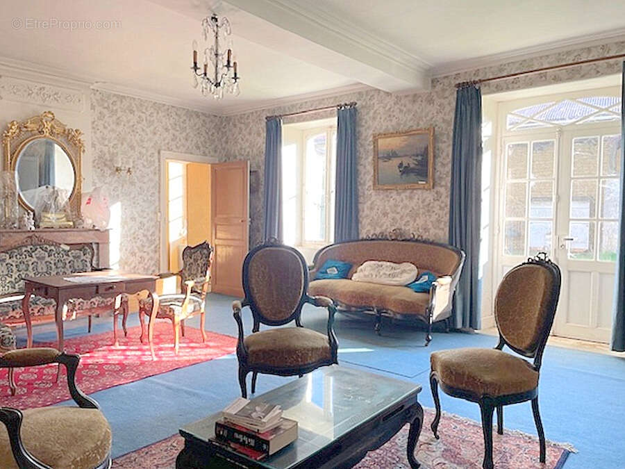 Maison à AIGREFEUILLE-D'AUNIS