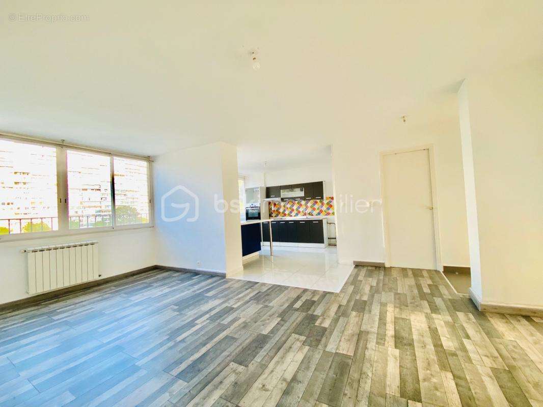 Appartement à MARSEILLE-9E