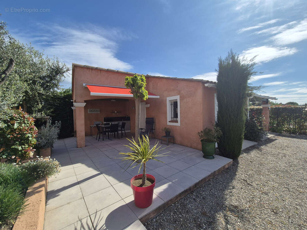 Maison à REGUSSE