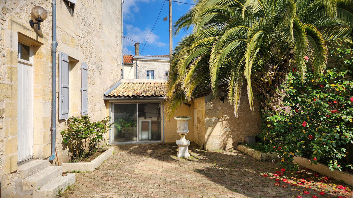 Maison à SAINT-ANDRE-DE-CUBZAC