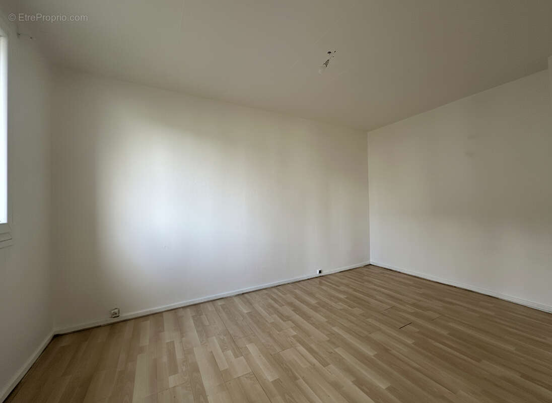 Appartement à SAINT-MICHEL-SUR-ORGE
