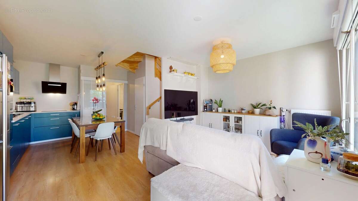 Appartement à BUSSY-SAINT-GEORGES