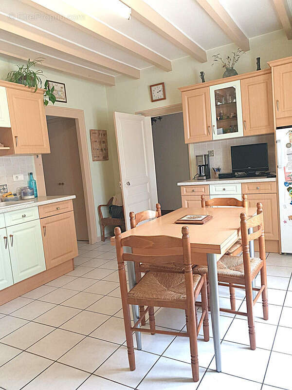 Maison à BARBEZIEUX-SAINT-HILAIRE