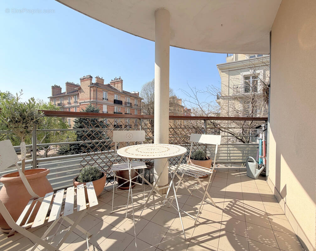 Appartement à SURESNES