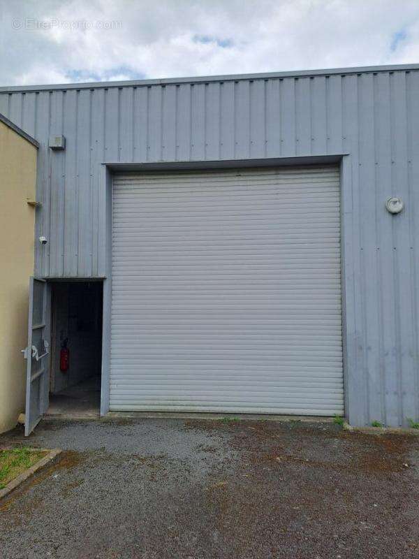 Local d'activite a vendre - photo 4