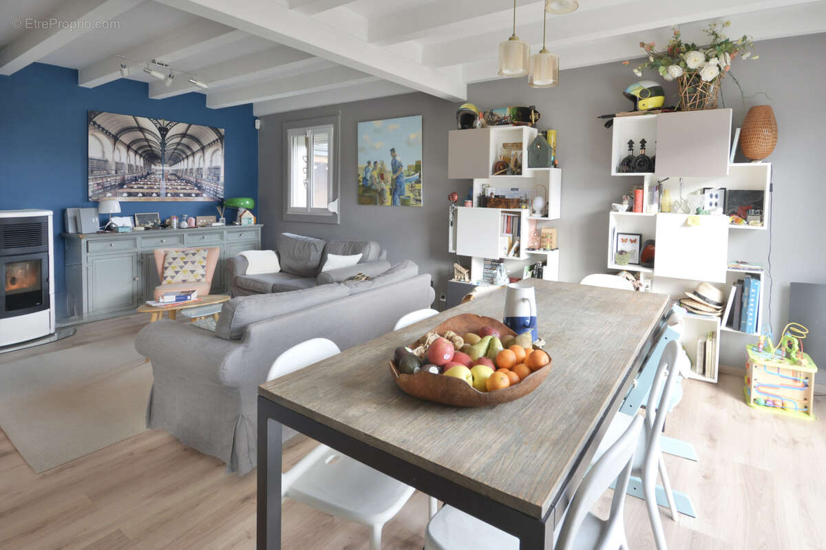 Maison à DIVONNE-LES-BAINS