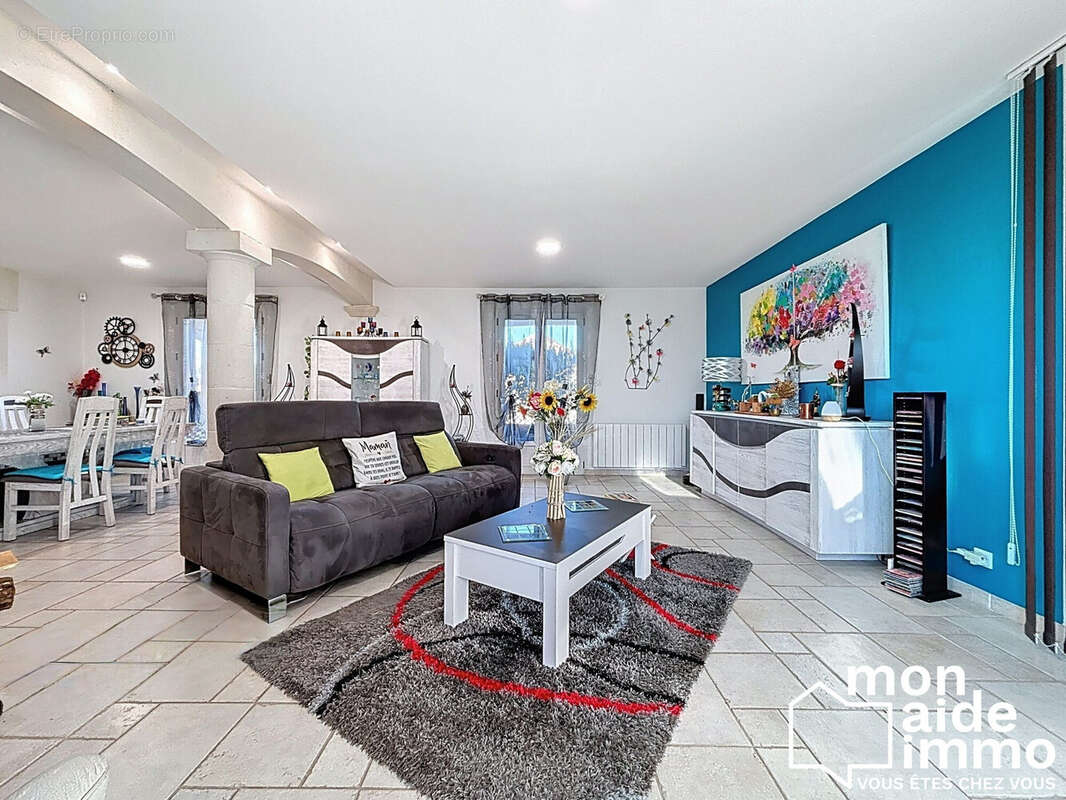 Maison à THIVIERS