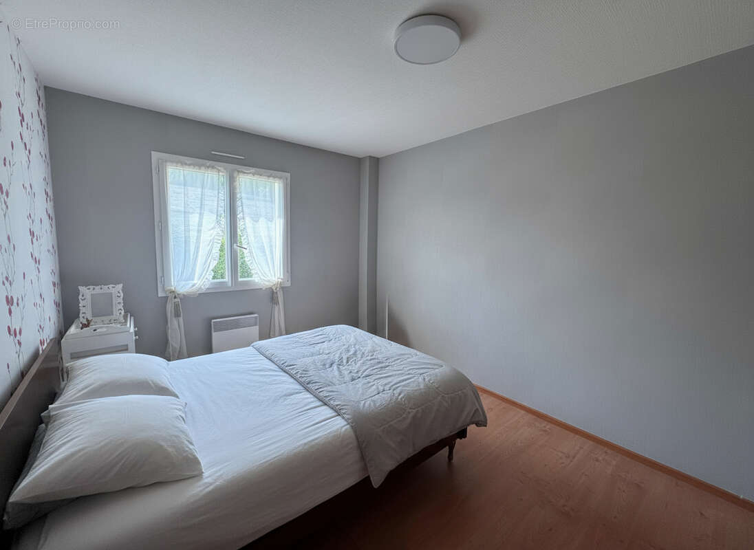 Maison à LA ROCHE-NOIRE