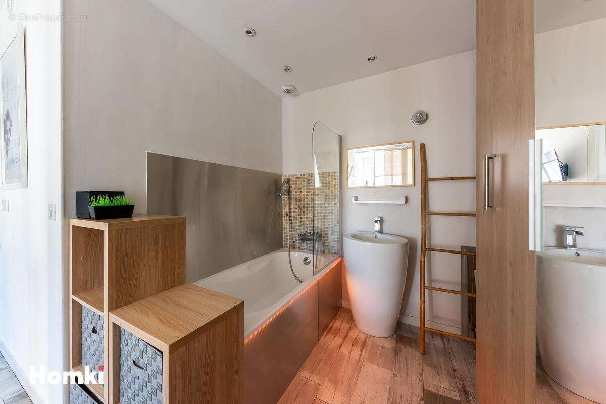 Appartement à MANDELIEU-LA-NAPOULE