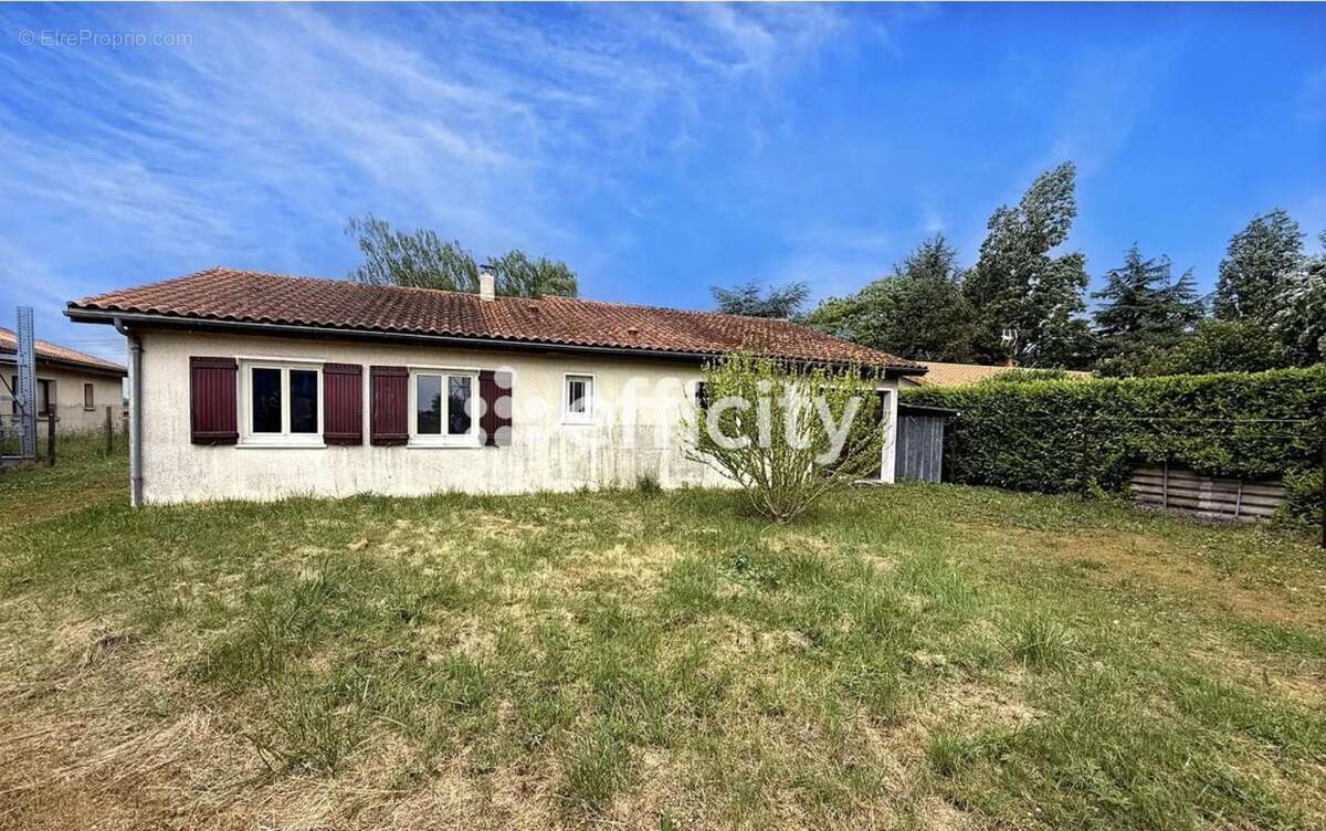 Maison à LA FAYE