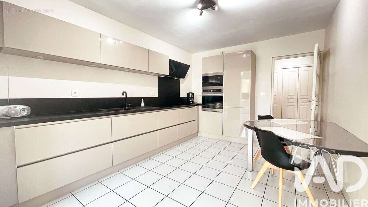 Photo 2 - Appartement à COSNES-ET-ROMAIN