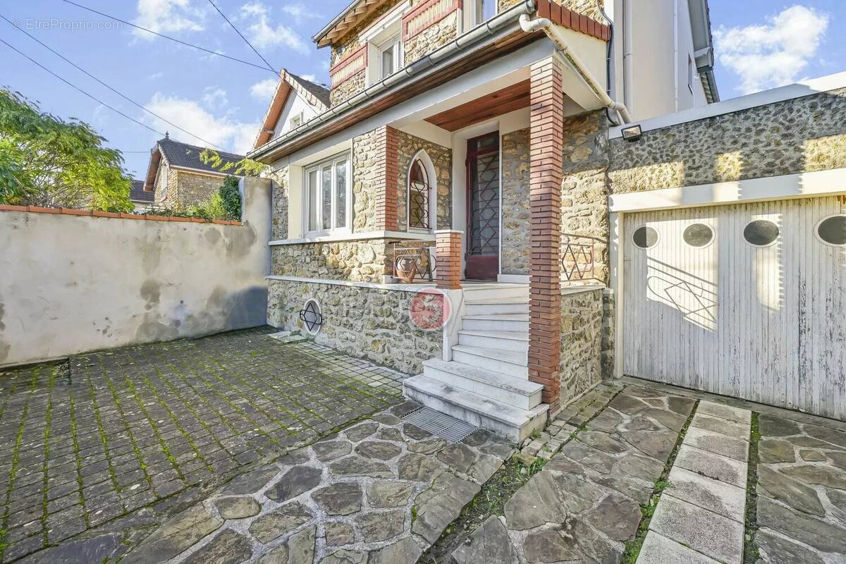 Maison à VILLEMOMBLE