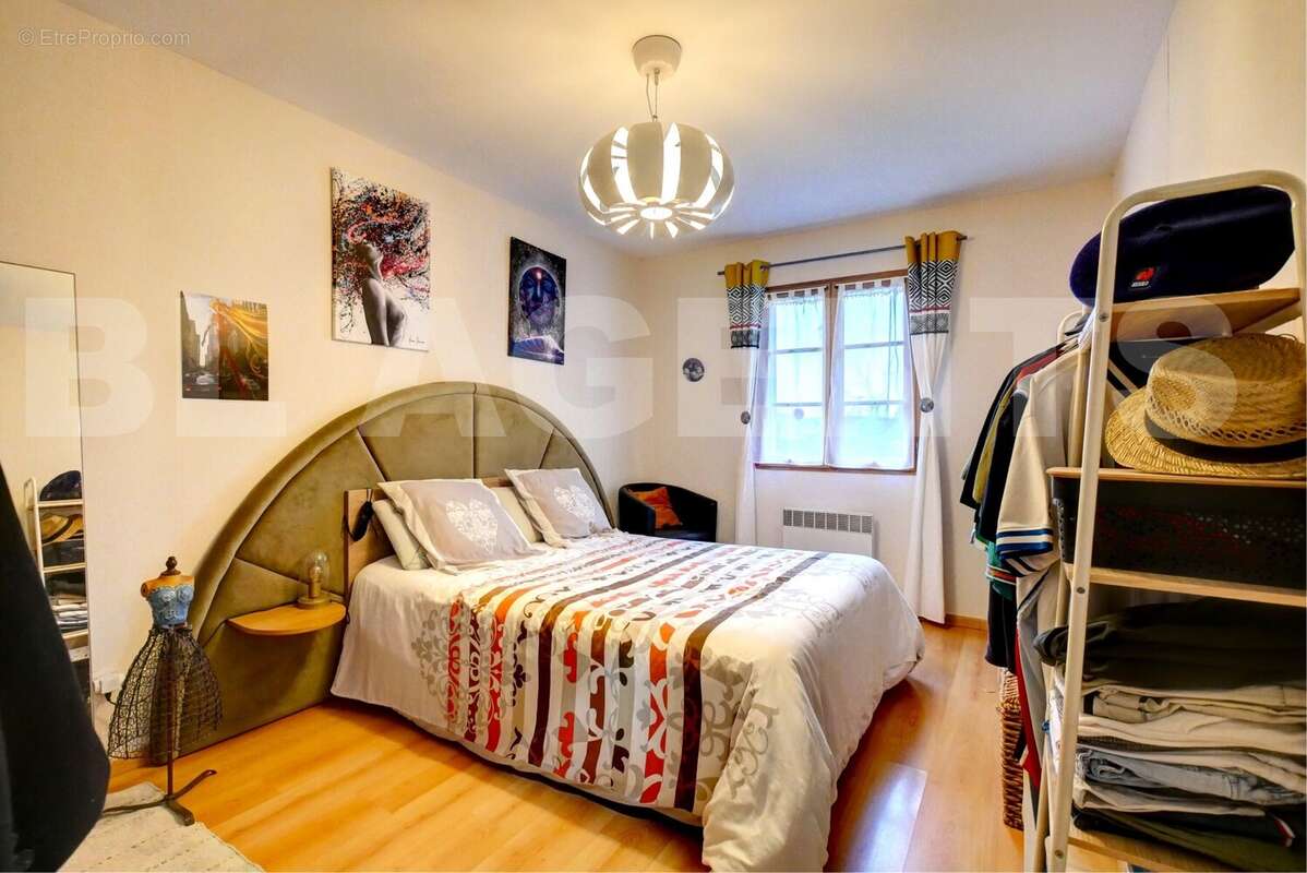 8 - Maison à GRISELLES