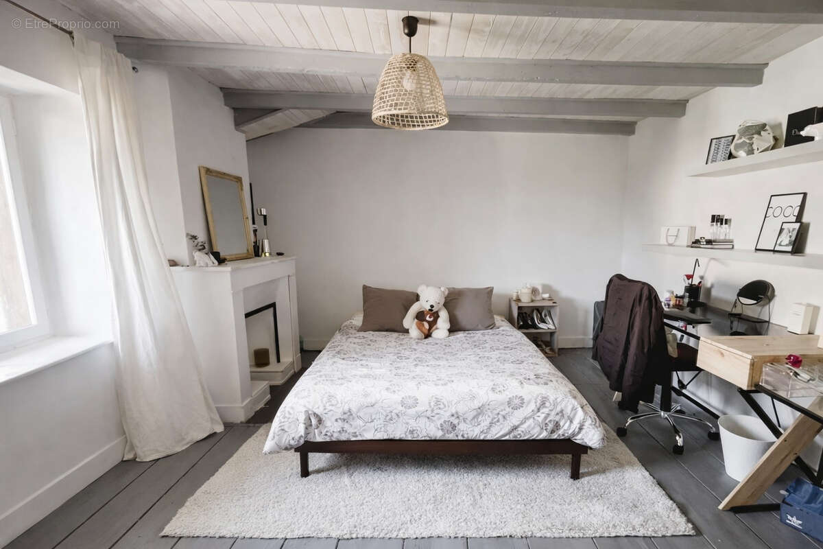 Grande maison de caractère 295 m2 sur terrain rare de 1 866 m2   Fort potentiel - photo 11