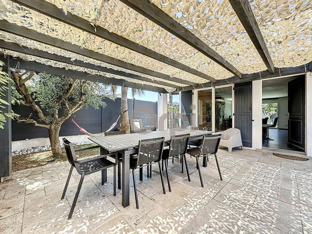 Maison à ROQUEBRUNE-SUR-ARGENS