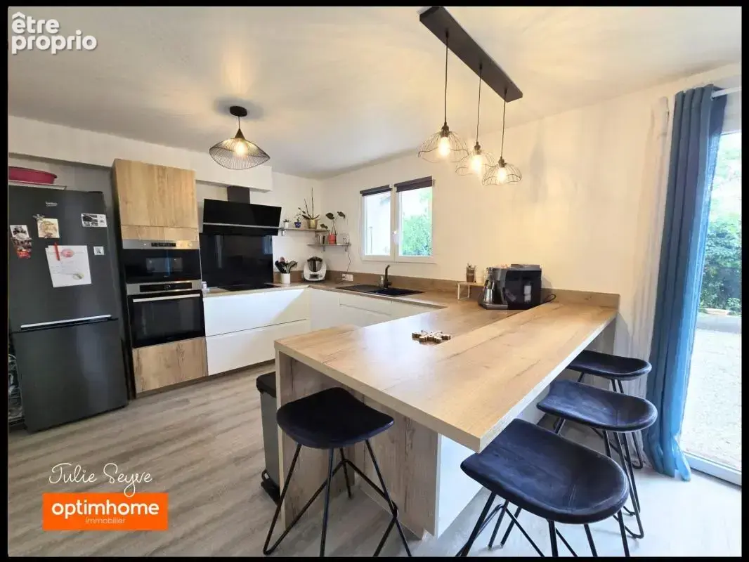 Maison individuelle Cessy - 1100m² de terrain, sous-sol complet – 2 chambres, bureau et espace mezzanine – Quartier Tutegny - photo 3