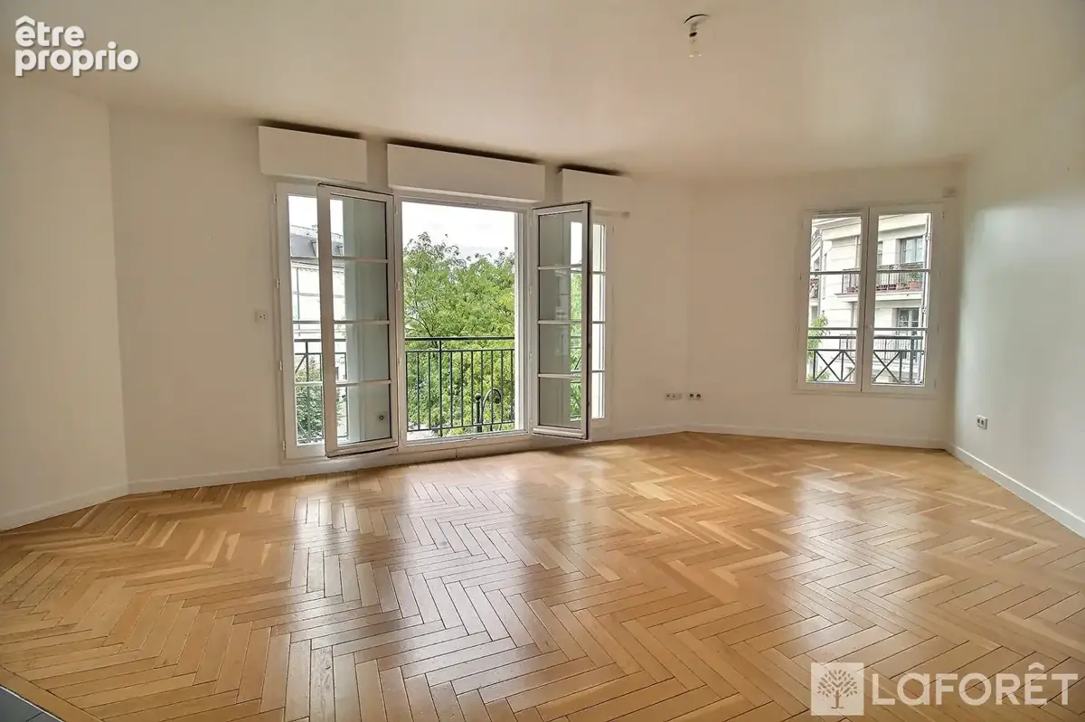 Appartement à LA GARENNE-COLOMBES