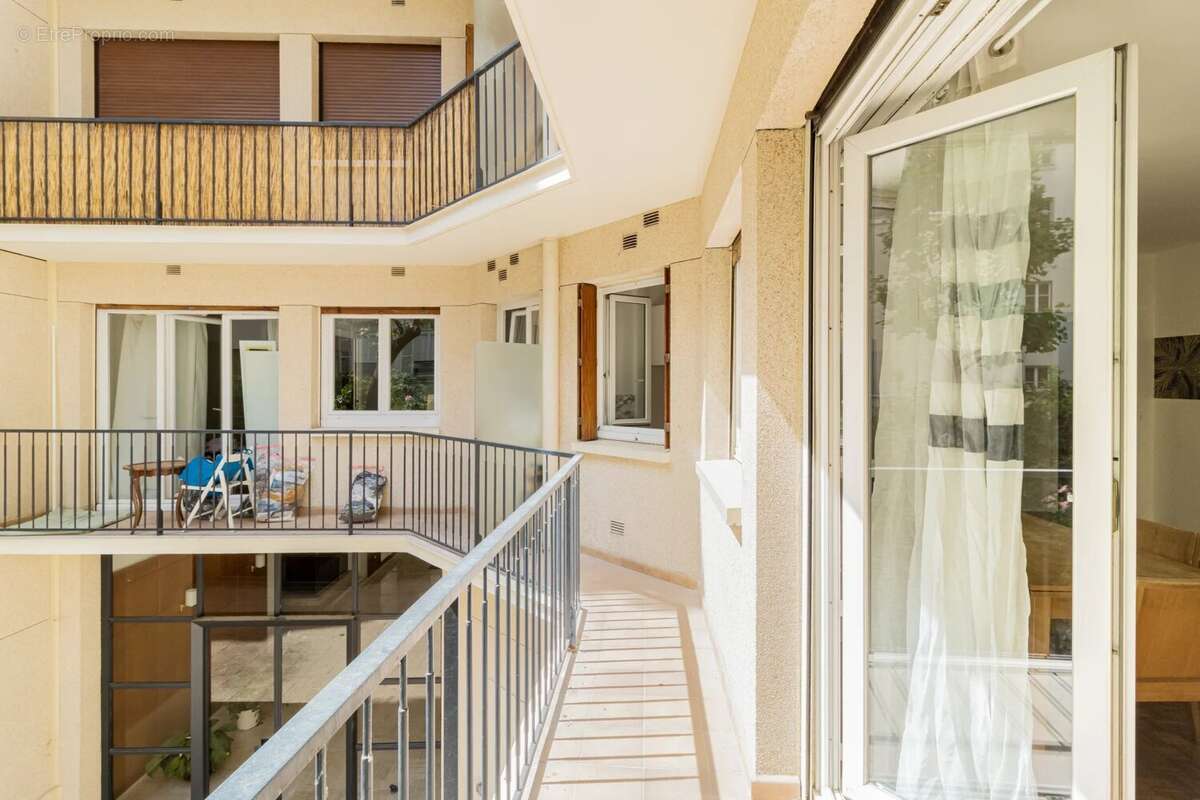 Appartement à PARIS-17E
