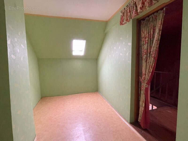 Maison à LA BAZOCHE-GOUET