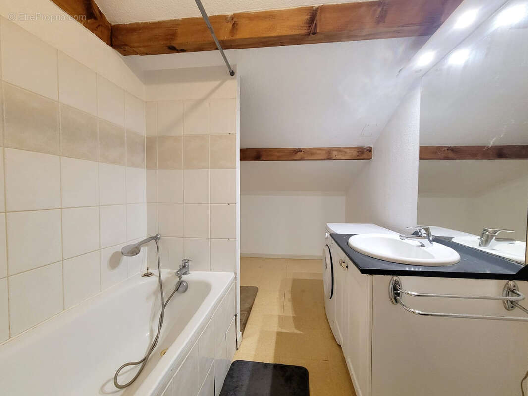 Appartement à JASSANS-RIOTTIER