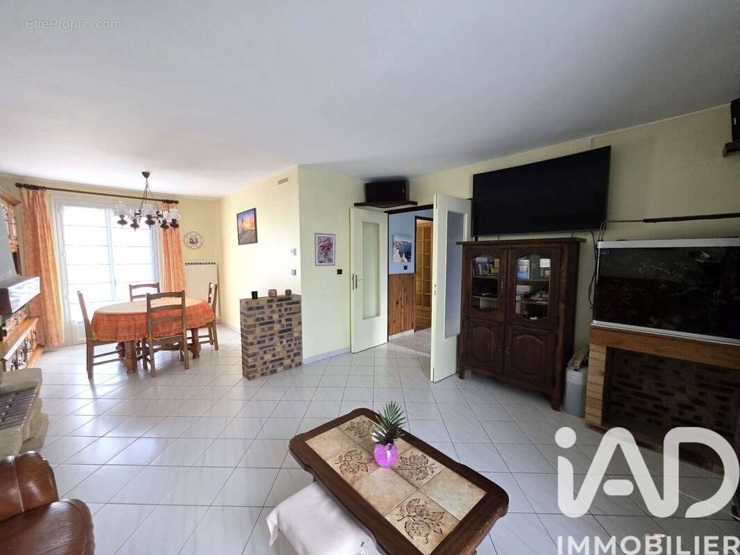 Photo 5 - Maison à QUINCY-VOISINS