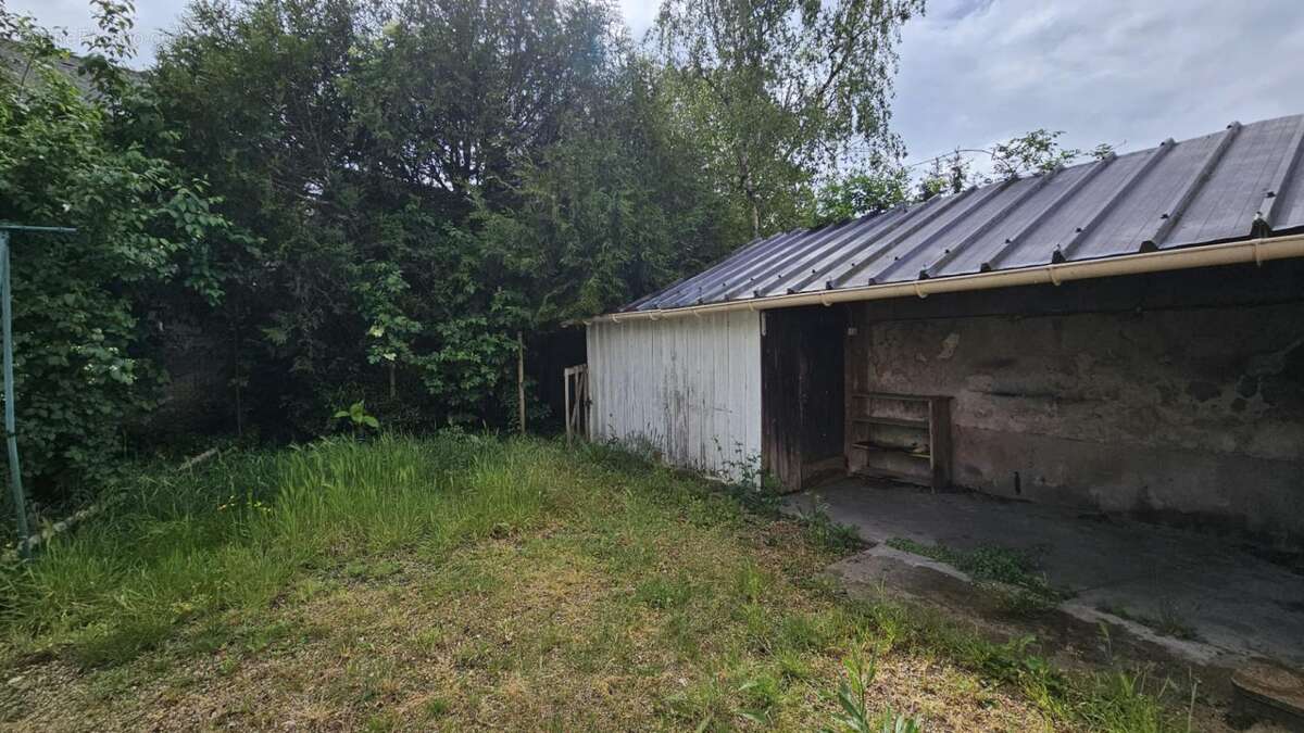 Maison de charme – Centre-ville – Idéal primo-accédant / investisseur / retraités NOYANT (49) - photo 2