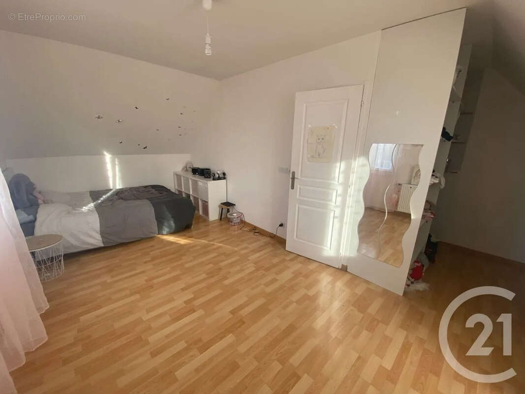 Maison à DAMMARTIN-EN-GOELE