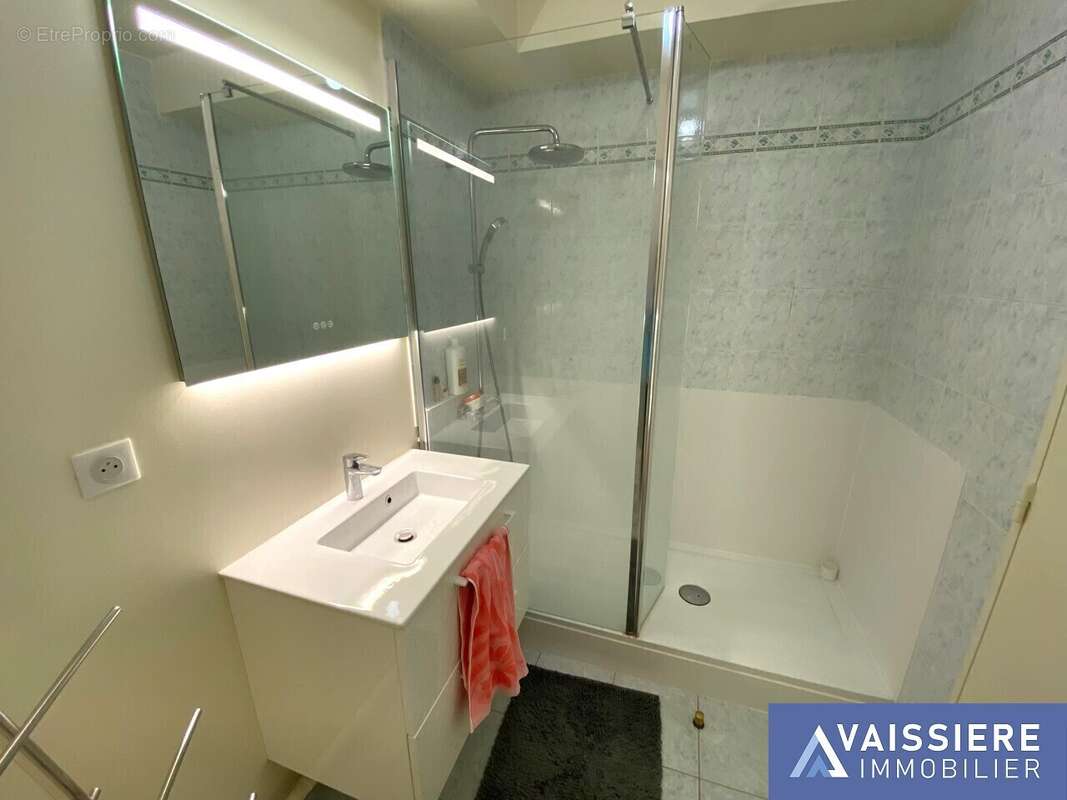 Appartement à SURESNES